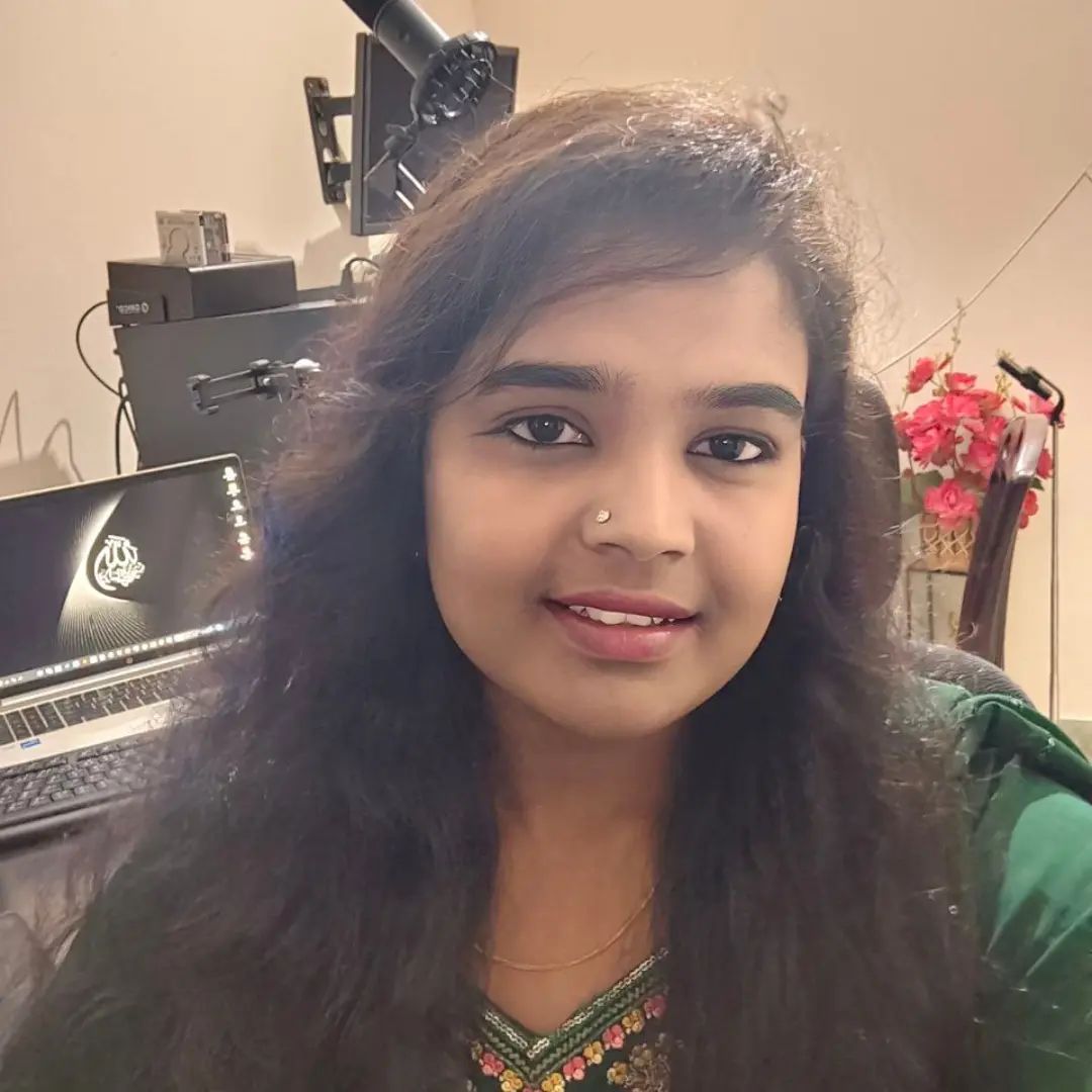 Sadia Islam, Top-Rater Fiverr graphic designer and digital marketer, Instagram Marketing Expert